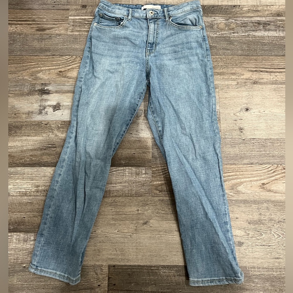 Straight leg Light Wash Jeans